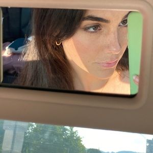 Meet your Posher, Julia